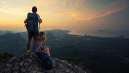 wanderer-mit-trekkingrucksack