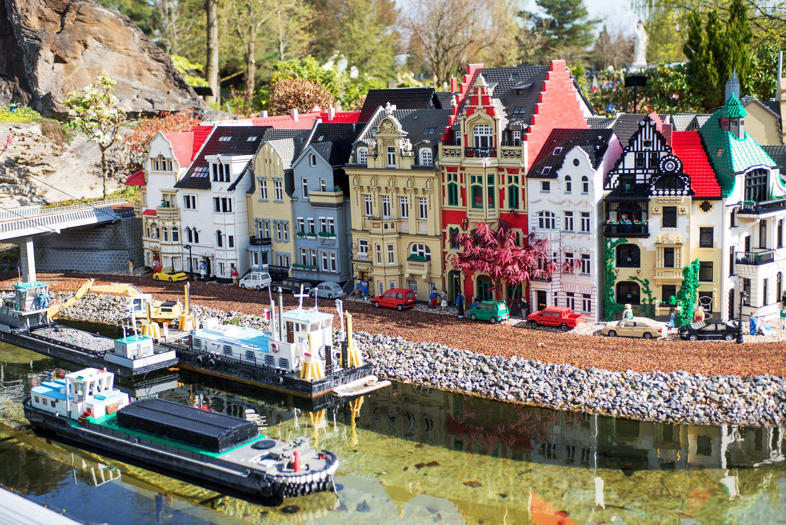 Für Familien mit Kindern zählt Legoland im dänischen Billund zu den größten Attraktionen. Foto: ©lenaivanova2311 /stock adobe